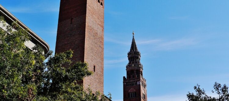 Il Torrazzo e la Cattedrale di Santa Maria Assunta a Cremona